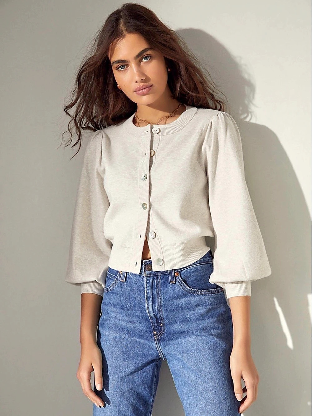 Aritzia Wilfred Alessia puff sleeve cardigan sweater Sand Bluff